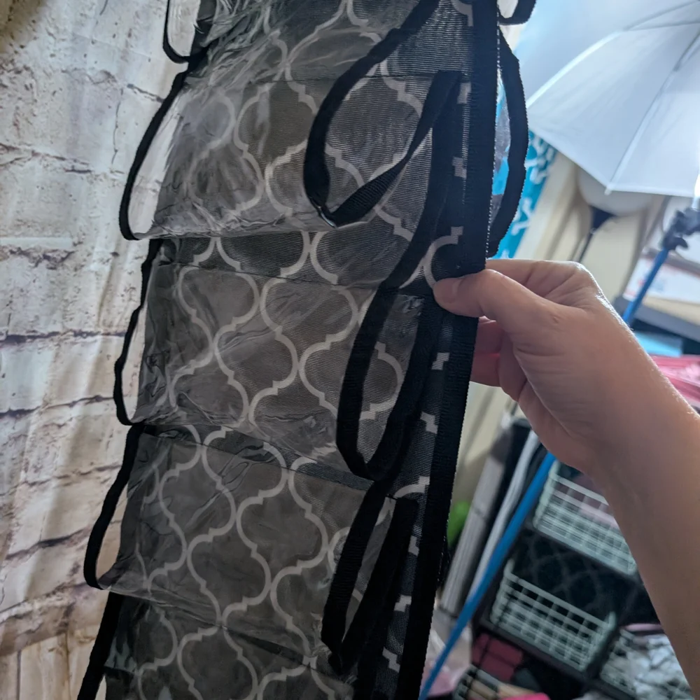 N/A leggings organizer